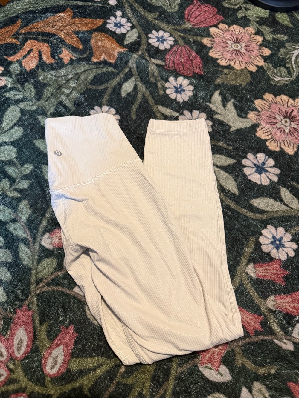 Lululemon shiny leggings